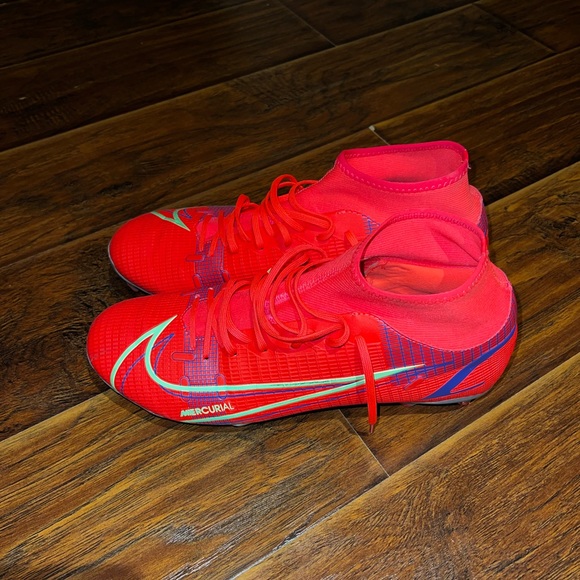 Nike mercurial cleats - Picture 2 of 3